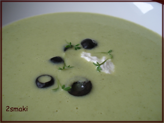 Zielona zupa groszkowo-brokułowa