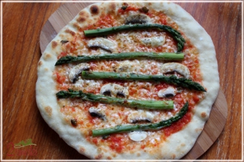 Pizza z zielonymi szparagami 2