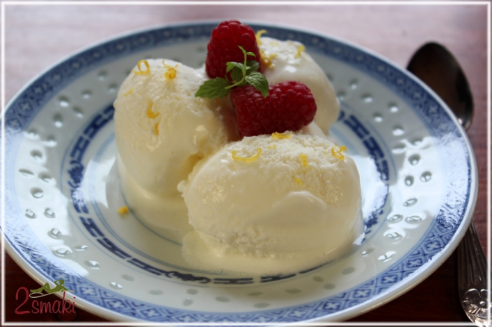 Cytrynowe lody jogurtowe