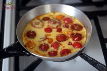Omlet z pomidorami 3