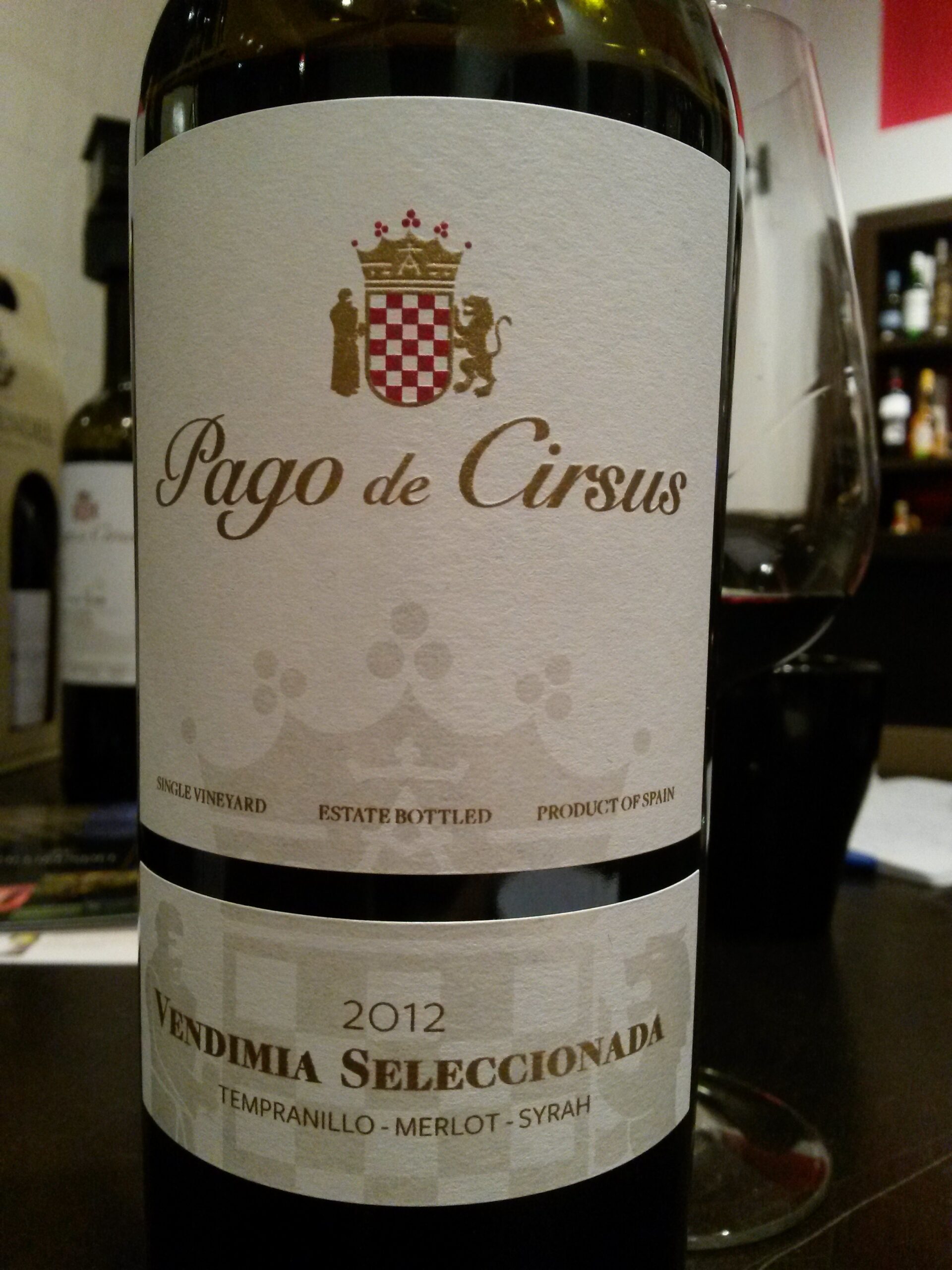 Pago de Cirsus Vendimia Selecionada Tempranillo – Merlot – Syrah