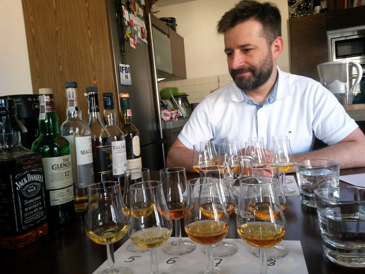 Whisky kieliszki i Mikołaj 1